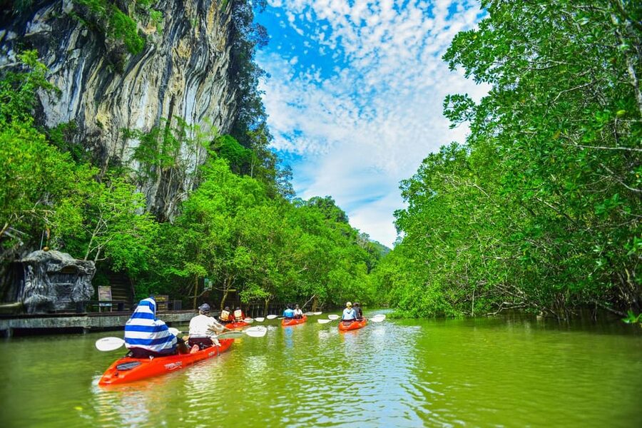 Krabi: Half-Day Bor Thor Mangrove Kayaking Tour - Entering The Bor Thor Sea Cave Route: What Makes This Tour Work