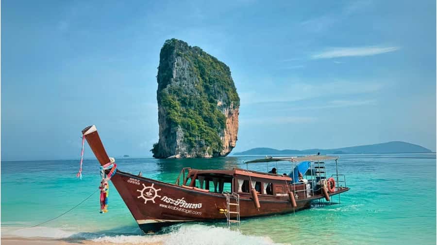 Krabi Hong Island by Luxury Vintage Boat - Pakbia Island and Lading Island: two ways to enjoy calm water