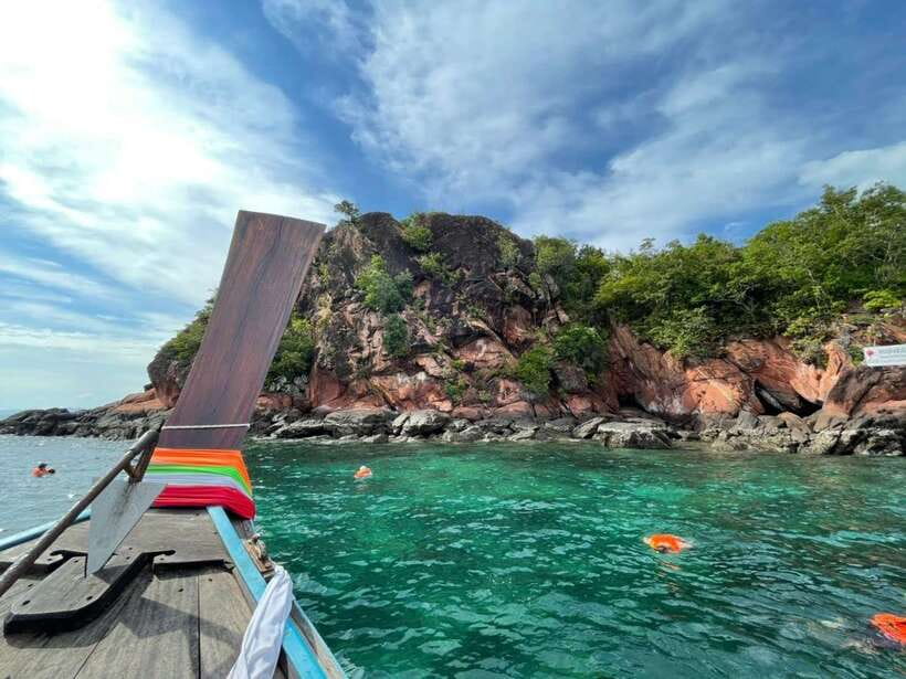 Krabi: Hong Island Longtail Boat & Kayak Tour w Buffet Lunch - Koh Daeng (Red Island) snorkeling: the reef stop that sets the mood