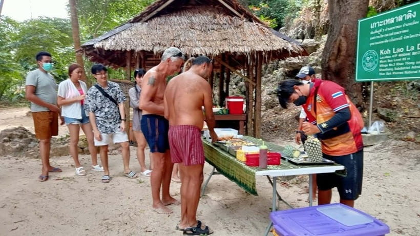 Krabi: Hong Island Longtail Boat & Kayak Tour w Buffet Lunch - Hong Island beach time and buffet lunch: the break that keeps you going