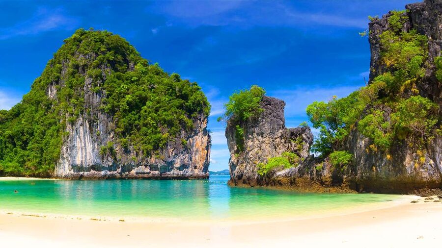 Krabi: Hong Island Sunset and BBQ Dinner Tour - Comfort, group size, and the boat ride reality