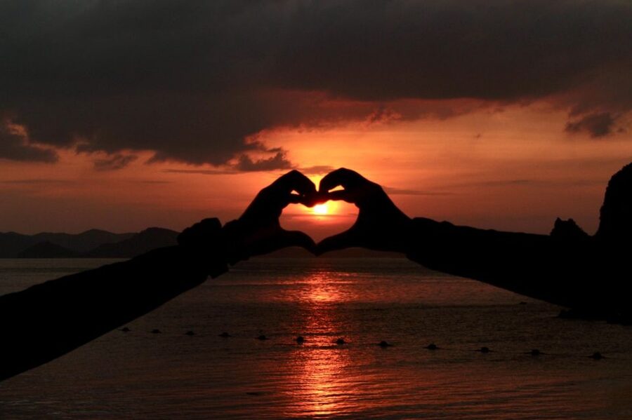 Krabi: Hong Island Sunset Tour w/ Beach Dinner+Night Snorkel - Day snorkeling at the Hong Island beach: short, focused water time