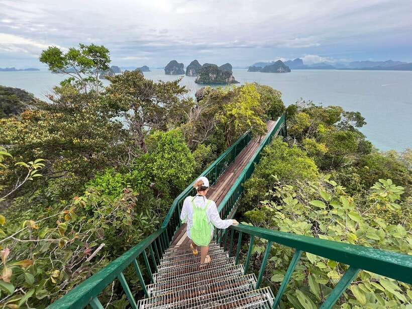 Krabi: Hong Islands Private Boat Trip & Snorkeling - Stop 1: Pakbia and those low-tide sandbars