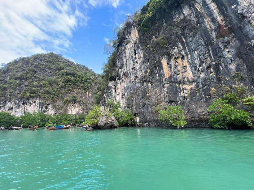 Krabi: Hong Islands Private Boat Trip & Snorkeling - Stop 2: Lahding (Paradise Island) for a gentler swim