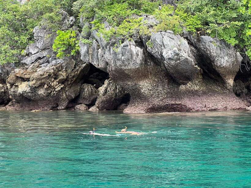Krabi: Hong Islands Private Boat Trip & Snorkeling - Price and value: $291 for up to 2 people, plus the park fee