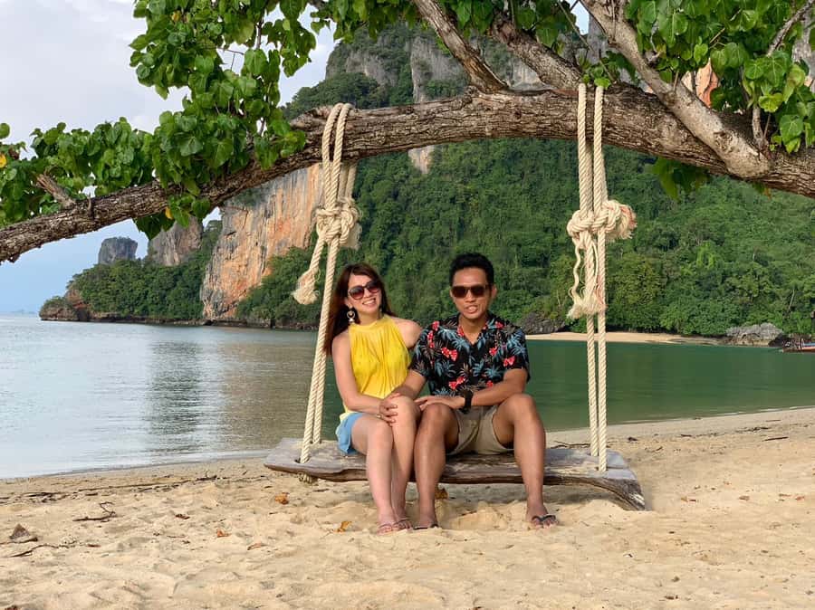 Krabi: Hong Islands Private Longtail Boat Tour - Why Hong Islands looks different from a private longtail