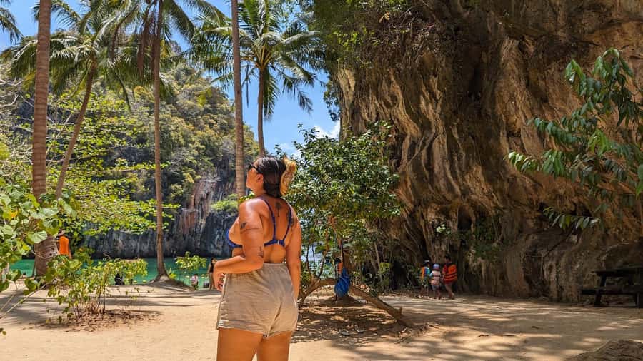 Krabi: Island Hopping Tour by Private Longtail Boat - Getting There: Nopparat Pier, Taxi/Grab, and What to Bring