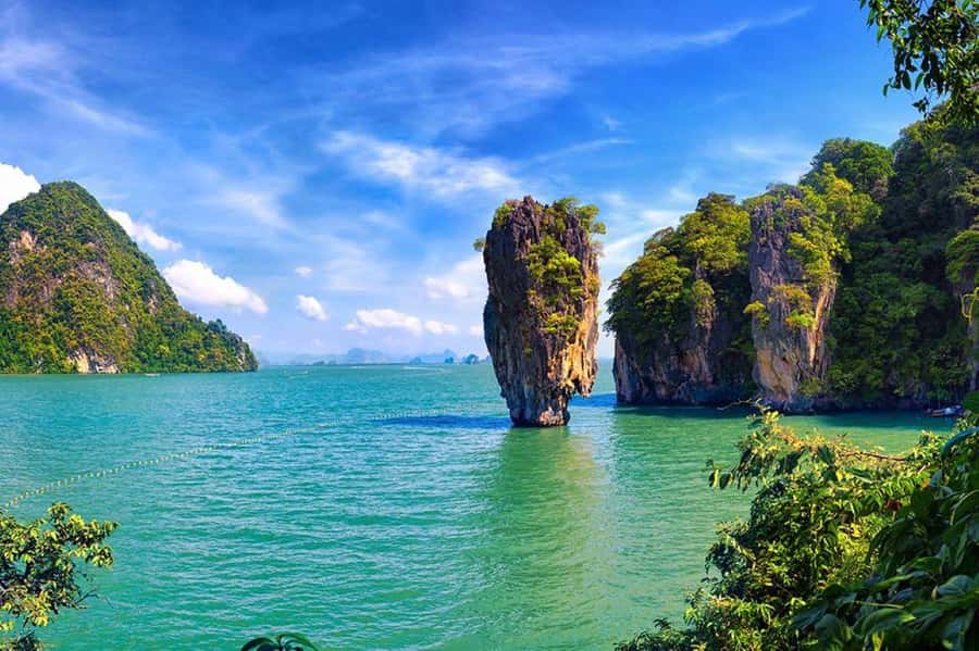 Krabi: James Bond Sightseeing Boat Tour with Buffet Lunch - Panak Island: guided cave-and-lagoon style sightseeing