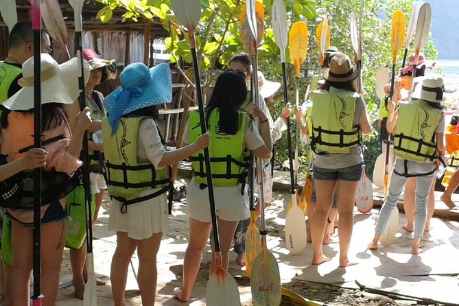 Krabi kayak at Ao Thalane - Inside the route: mangrove channels, lagoons, and limestone karsts