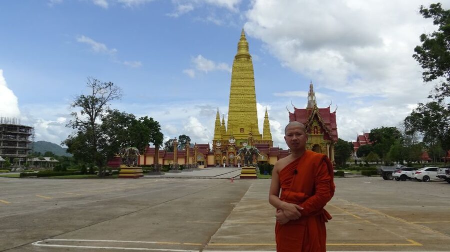 Krabi: Klang Cave, Bangtong Temple with Bor Thor Kayaking - How this Krabi day stays interesting from start to finish