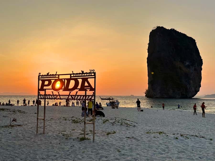 Krabi: Luxury Boat 7 Island Sunset With BBQ & Plankton Tour - Ko Poda and Ko Ma Tang Ming: Beach Time, Limestone Backdrops, and Sunset BBQ