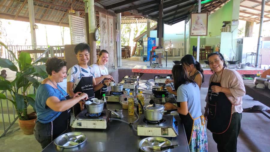 Krabi: Morning/Afternoon Thai Cooking Class at Ya's Cookery - Key highlights before you book