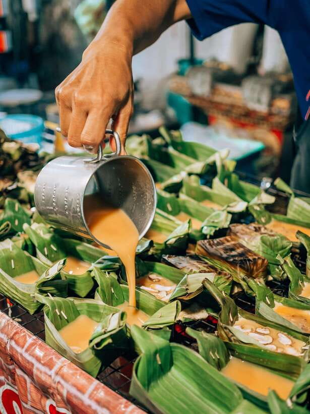 Krabi: Morning Food Tour with Local Guide - Thai-Chinese comfort plates: on-rice dishes and herbal drinks