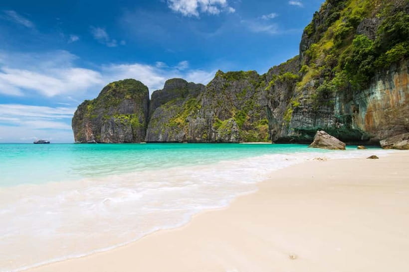 Krabi: One Day Phi Phi Island by speed boat ( Join ) - Maya Bay: soft sands, clear water, and the crowd reality