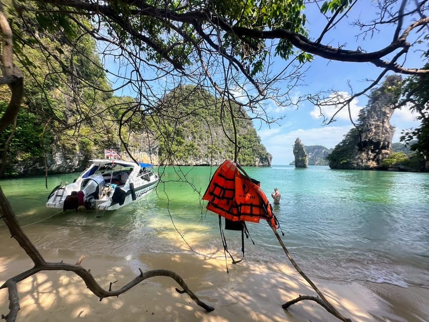 Krabi: Phang Nga Bay Blitz to James Bond Island with Lunch - James Bond Island: iconic rock, quick walk time
