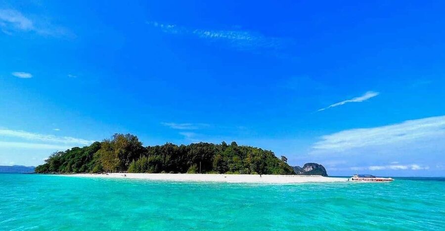 Krabi: Phi Phi Islands & Maya Bay Speedboat Tour with Lunch - Speedboat day math: why 7 hours can be enough