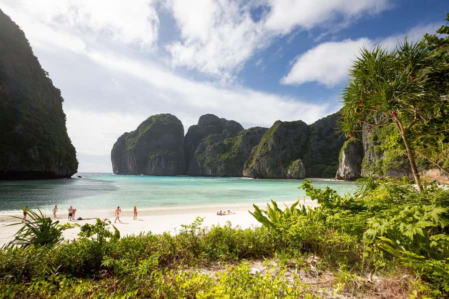 Krabi: Phi Phi Luxury Private Longtail Boat Tour - Maya Bay: famous white sand, with real-world timing