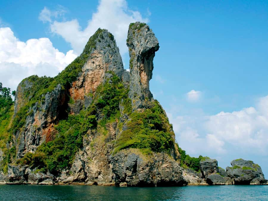 Krabi: Private 4 Islands Snorkeling Tour with Long-Tail Boat - Guide vs self-guided: how to decide