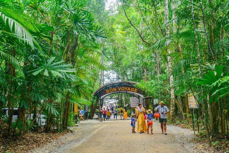Krabi Private Escape: Emerald Pool, Hot Springs & Tiger Cave - Custom Stops Without Losing the Plot