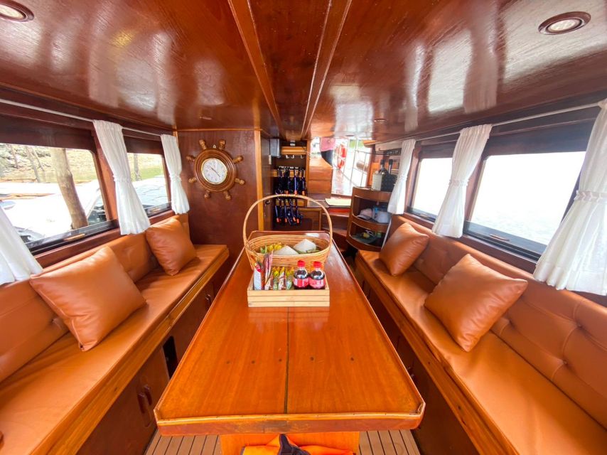 Krabi: Private Luxury Long-Tail Boat Tour to Hong Island - Hong Island lagoons: emerald water and the real snorkel payoff