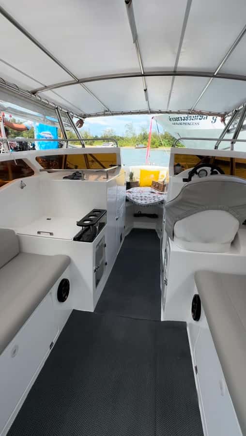 Krabi: Private Luxury Speedboat with picnic beach (4 island) - Hong Island and Hong Lagoon: the scenery stop that keeps pulling your attention