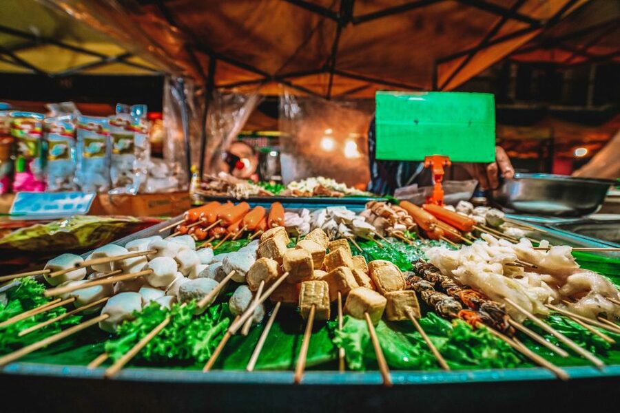 Krabi: Private Sunset Boat Trip and Night Market Tour - Timing, clothing, and small comfort wins