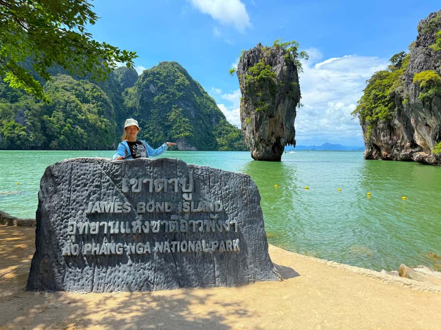 Krabi: Private Tour to James Bond, Ko Panyi & Samet Nangshe - James Bond Island and Ko Tapu: Photos, Free Time, and a Swim