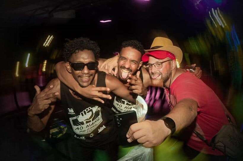 Krabi Pub Crawl - The Best Nightlife Tour in Ao Nang! - What to bring (and what to avoid) for a smoother night