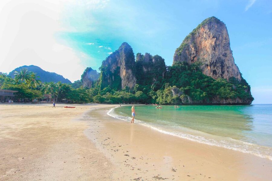 Krabi: Railay Beach Bioluminescent Plankton Ferry Cruise - Railay caves and secret coves: what you’ll spend your time on