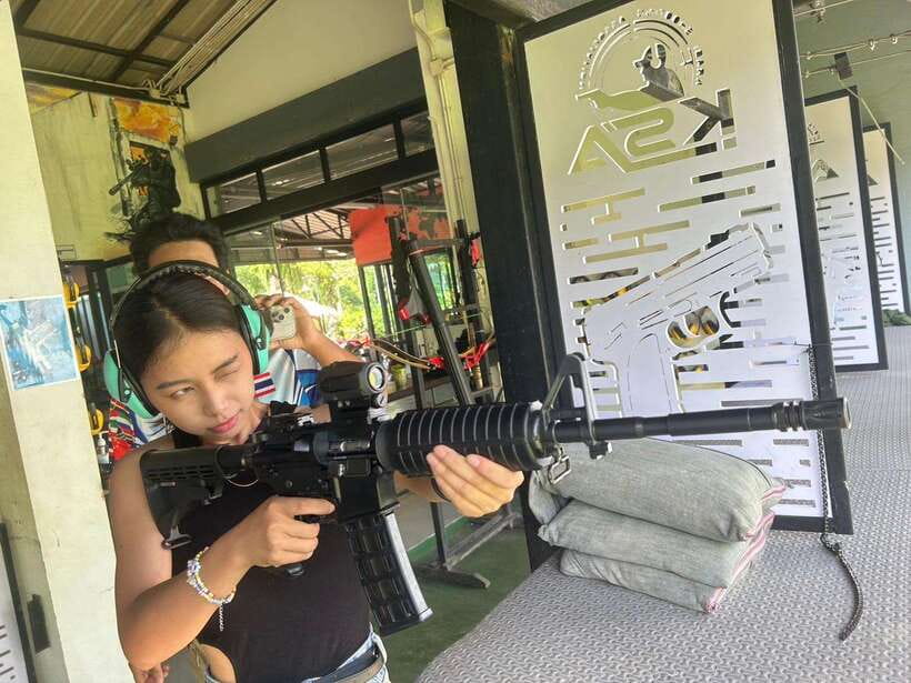 Krabi shooting range(.22 LRM4, .10 bullet) - What happens before you shoot: the break, photo stop, and visit