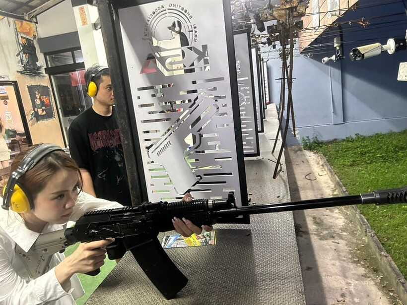Krabi shooting range(.22 LRM4, .10 bullet) - Instructors and supervision: how to get the most out of the safety briefing