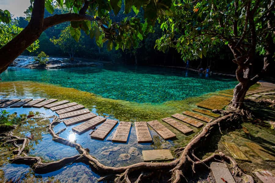 Krabi Tiger cave , emerald pool, hosspring waterfall jungle - What the small-group format changes for your day