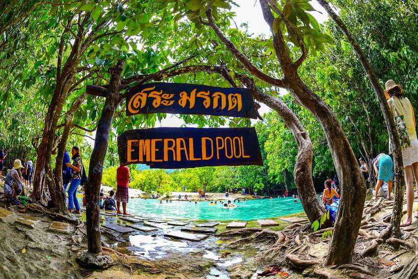 Krabi: Tiger Cave Temple, Emerald Pool and Hot Springs Tour - Timing that helps with heat and crowds