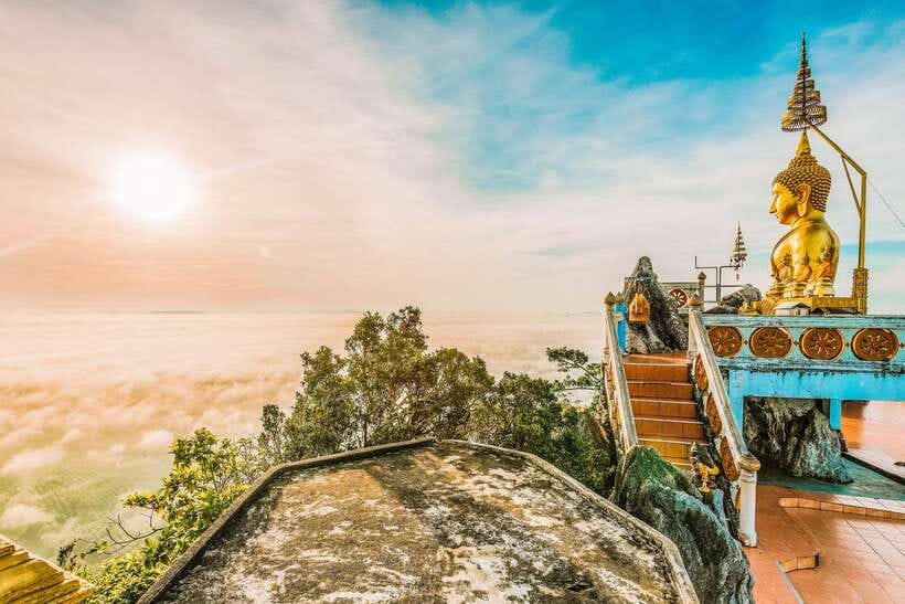 Krabi: Tiger Cave Temple, Emerald Pool and Hot Springs Tour - Small-group comfort and English-speaking guidance