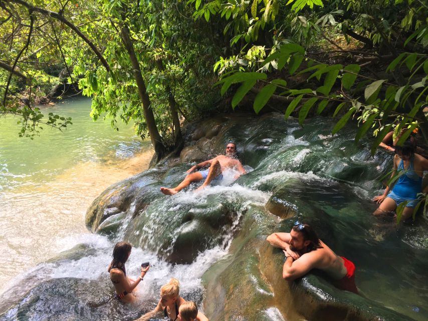 Krabi: Tiger Temple, Hot Springs & Crystal Pool Jungle Tour - Lunch break: refuel before the steps