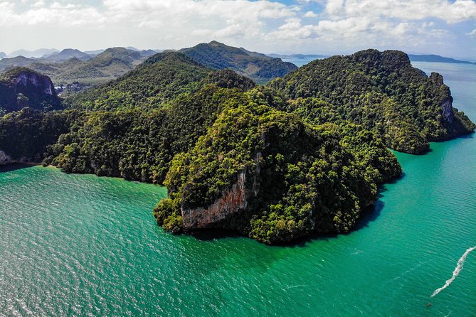 Krabi to James Bond and Hong Islands Offbeat Speedboat Tour - Stop 2: Ko Yao Noi for wild beaches off the main circuit