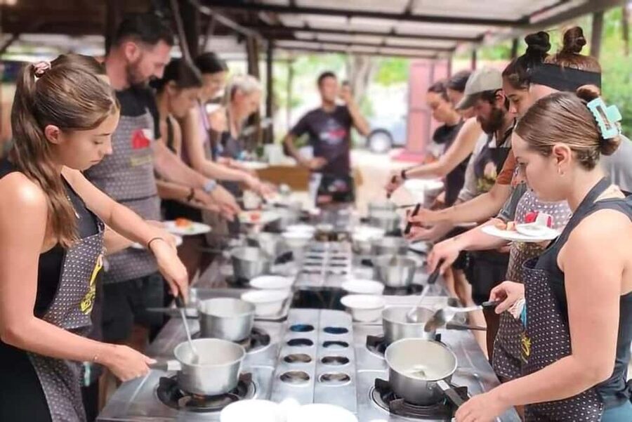 Krabi: Traditional Thai Cooking Class with Local Chef - Getting to the class: pickup that actually helps