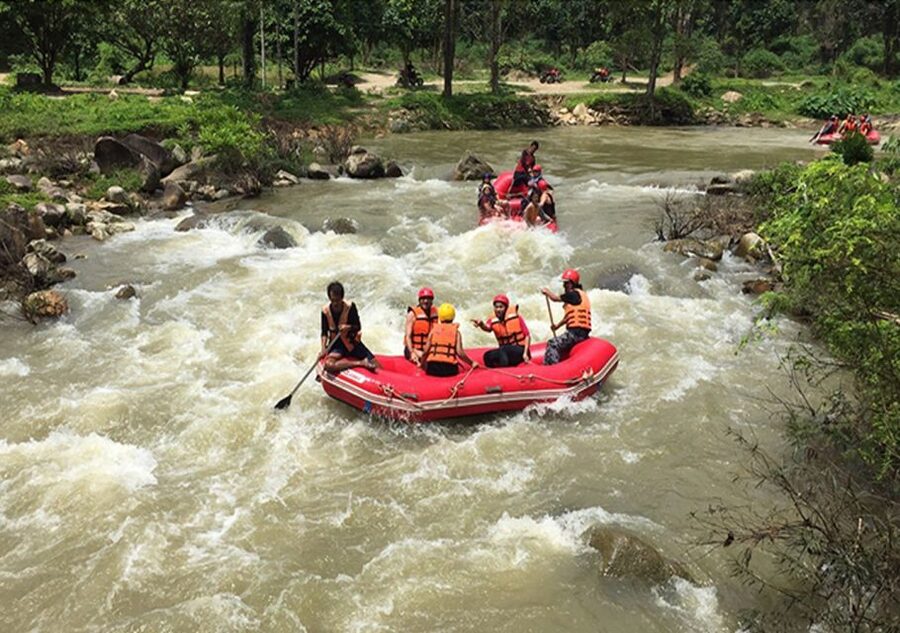 Krabi: White Water Rafting and Zipline Adventure - What rafting feels like: commands, splashes, and quick reaction time