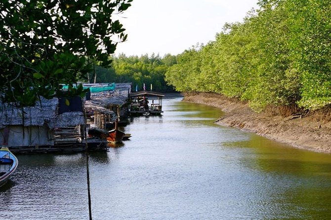Lanta Old Town and Mangrove Forest Sightseeing Tour - Old Town Koh Lanta: Wooden Shophouses and a Walk That Needs the Right Mood