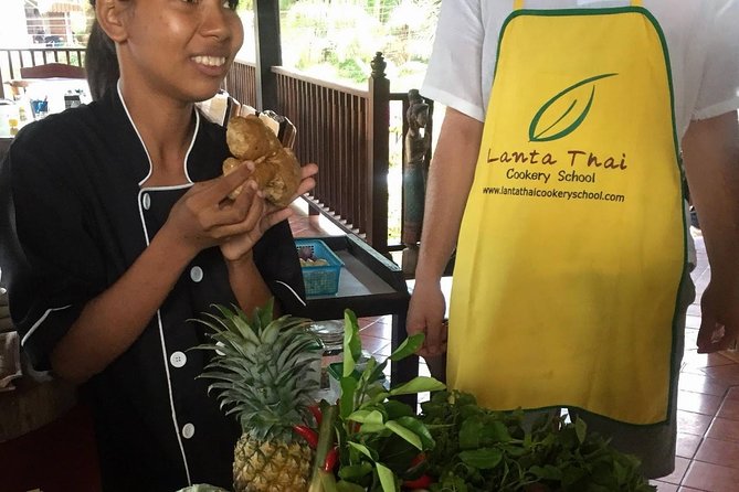 Lanta Thai Cookery School - Lunch or Dinner Feast: Eat What You Cook, Then Take It With You