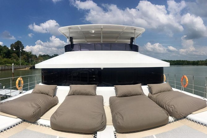 Luxury Sunset Cruise at Krabi's Coastlin with Power Catamaran - Chicken Island: quick photo time with a fun shape