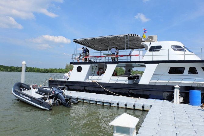 Luxury Sunset Cruise at Krabi's Coastlin with Power Catamaran - Phra Nang Cave Beach: the best swim and snorkel payoff