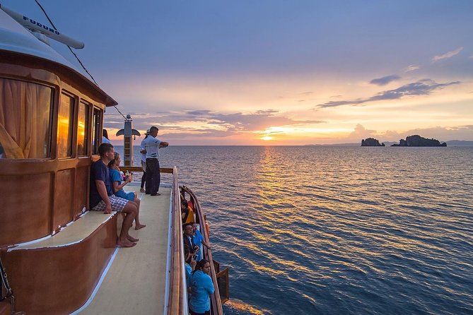 M/Y Lalida Sunset Dinner Cruise in Krabi - Stop-by-Stop: What to Expect at Each Island