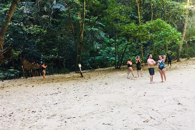 Oneday Tour 4 Islands and Emerald Cave By Tin Adventure Sea Tour from Koh Lanta - Safety, comfort, and who should join (and who should skip)