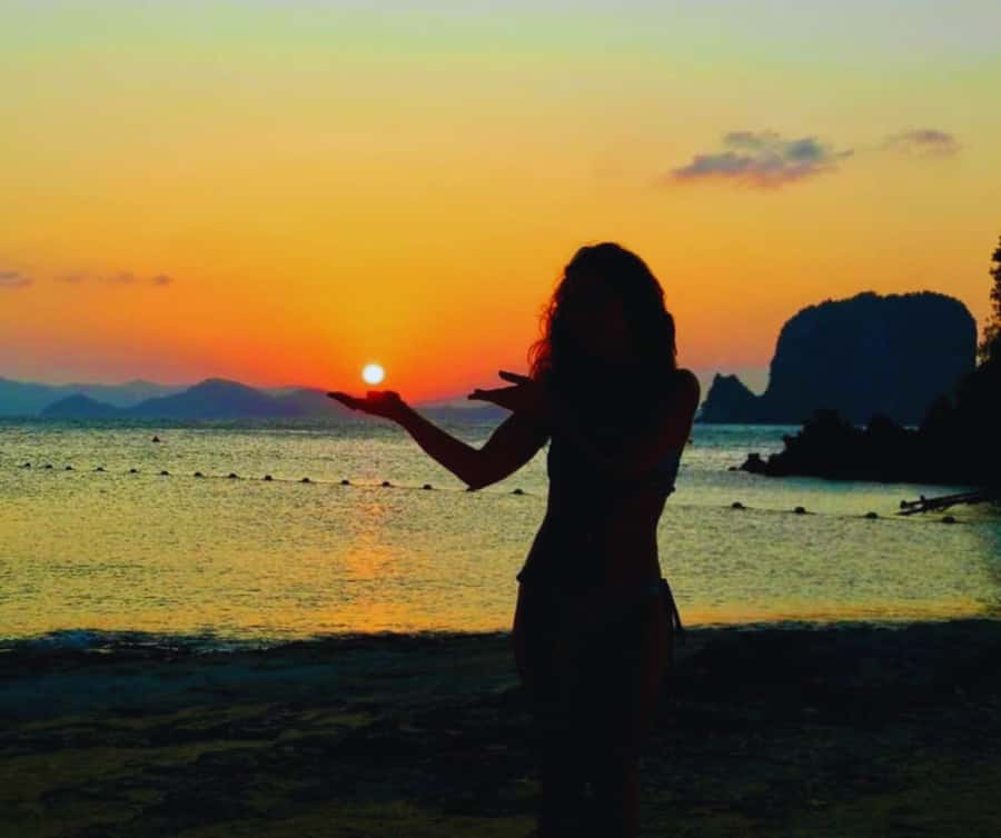 Phi Phi & 4 Islands Sunset tour + Bioluminescent Planktons - Crowds, timing, and boat comfort: the real-world trade-offs