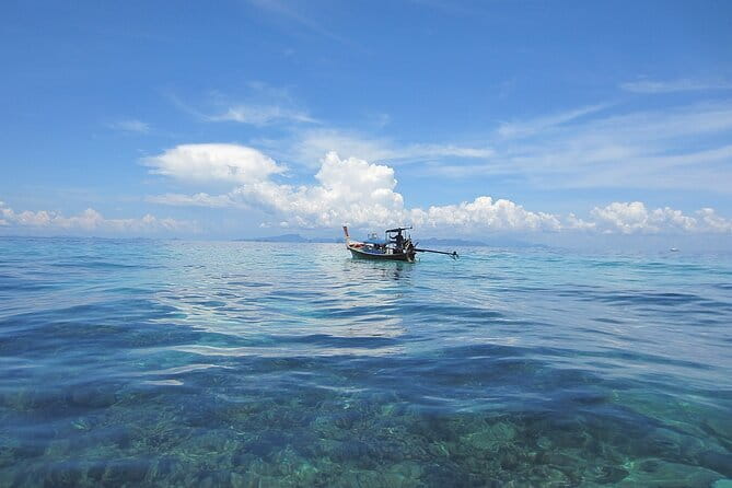Phi Phi & Bamboo Islands Escape by Luxury Catamaran - Phi Phi Leh and Pileh Lagoon: the hour where snorkeling decisions matter