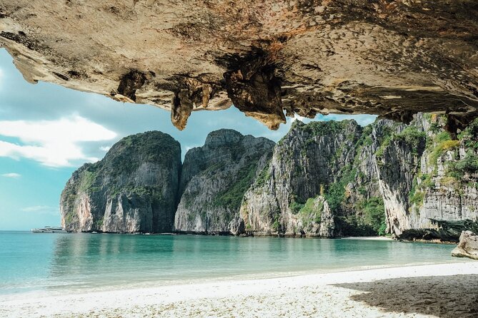 Phi Phi Islands and Maya Bay Tour by Speedboat from Krabi - Loh Samah Bay and Pileh Bay: where swimming becomes the main event