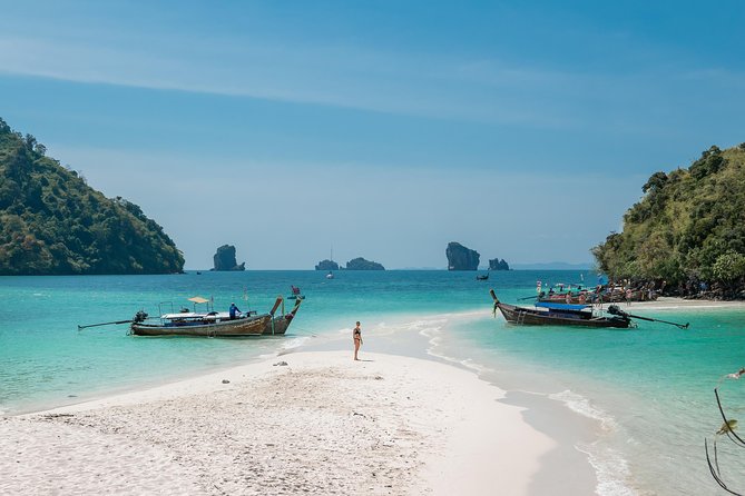 Private Tour to Hong Islands & 4 Islands with Sunset & Night Snorkel - Phra Nang Cave Beach and Railay sunset: how the tour ends strong