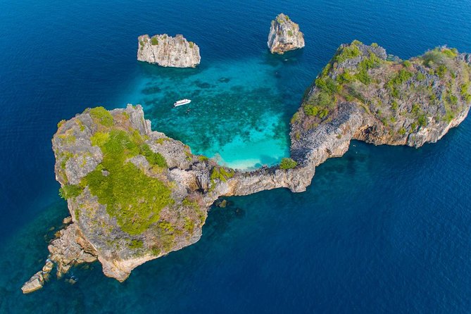 Snorkeling Tour to Rok and Haa Island From Krabi - Stop 1: Oh-Hoo and the move into Mu Koh Lanta waters