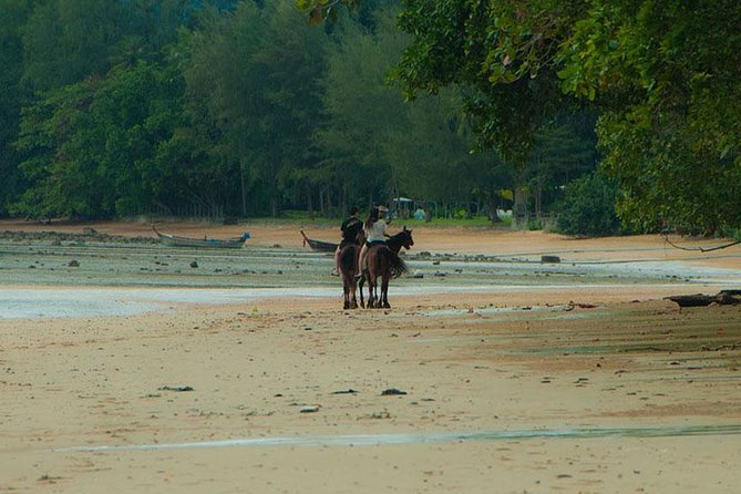 Sunset Horse Riding Tour at Ao Nam Mao Beach Krabi - The ride itself at Ao Nammao: what 1–2 hours feels like
